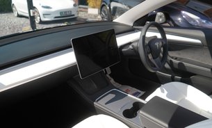Tesla Model 3 PERFORMANCE AWD Enhanced Autopilot White Interior Solid Black 1 Owner VATQ 4