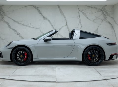 Porsche 911 Targa 4S (992) 4