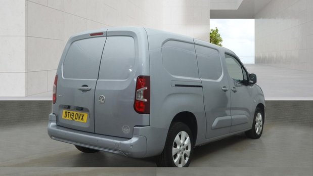 Vauxhall Combo LWB L2H1 Low Roof Limited 2300 Air Con Alloys Sensors EURO 6 NO VAT 4