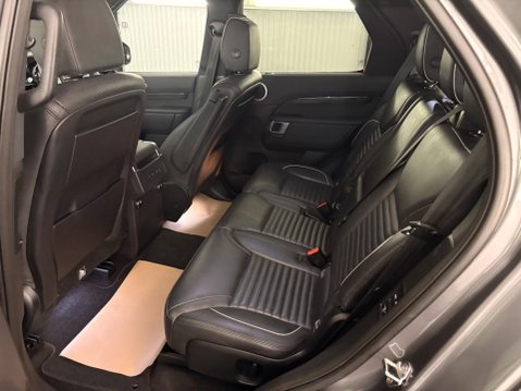 Land Rover Discovery 3.0 TD V6 HSE Auto 4WD Euro 6 (s/s) 5dr 8