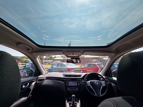 Nissan Qashqai 1.5 Qashqai N-Connecta dCi 5dr 8