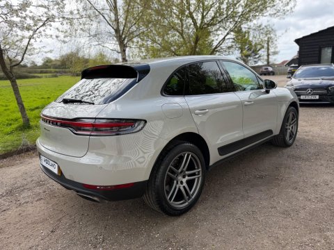 Porsche Macan PDK 14