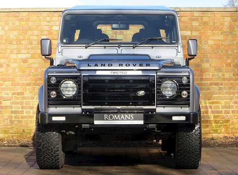 Land Rover Defender 90 XS 2