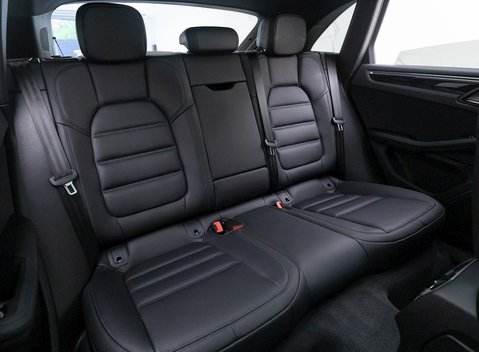 Porsche Macan S 12