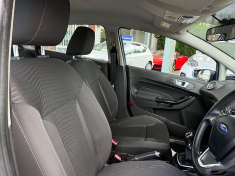 Ford Fiesta 1.25 Zetec Euro 5 5dr 21
