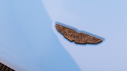 Aston Martin DB5 voted to luxury movie car 