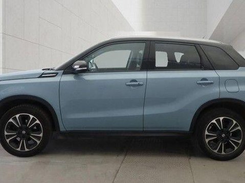 Suzuki Vitara SZ5 BOOSTERJET MHEV 3
