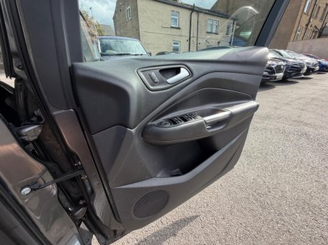 Ford Kuga TITANIUM X EDITION 17