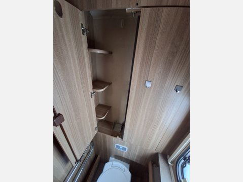 Bessacarr E572 AUTO 26
