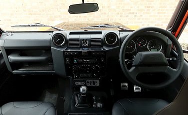 Land Rover 110 Adventure 8