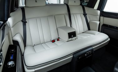 Rolls-Royce Phantom Series II 16