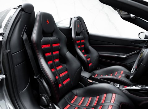 Ferrari 488 SPIDER 17