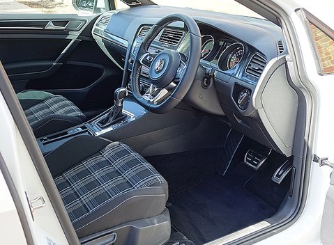 Volkswagen Golf GTD 2.0 TDi 11
