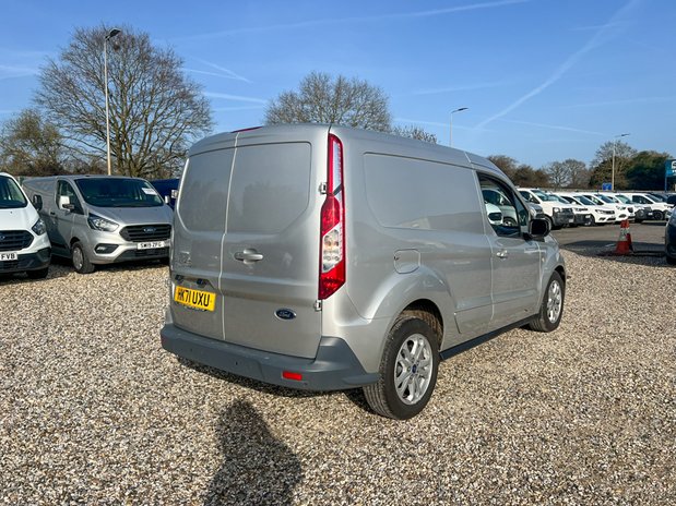 Ford Transit Connect AUTO SWB L1H1 Limited 200 Air Con Alloys Sensors EURO 6 NO VAT 6