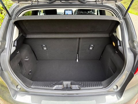 Ford Fiesta TITANIUM 20