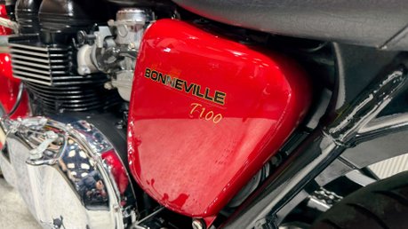 Triumph Bonneville 2012 ONLY 13K STUNNING EXAMPLE MOT WARRANTY 865CC 33