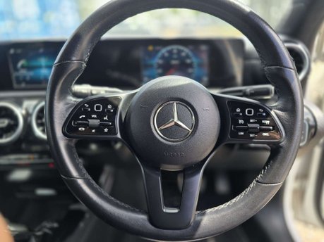 Mercedes-Benz A Class 1.5 A180d SE Hatchback 5dr Diesel 7G-DCT Euro 6 (s/s) (116 ps) 29