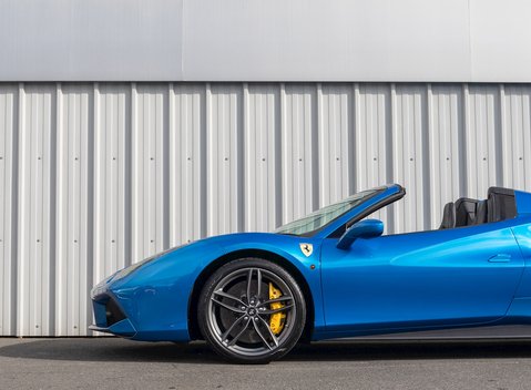 Ferrari 488 Spider 34