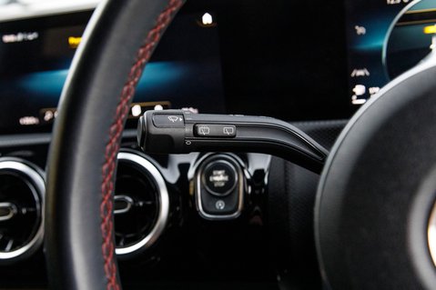 Mercedes-Benz A Class A 200 AMG LINE EXECUTIVE 17