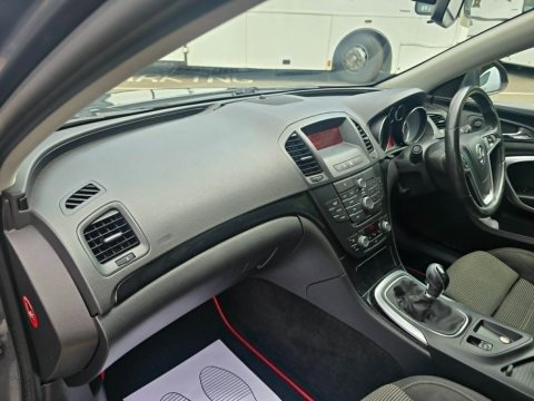 Vauxhall Insignia SRI CDTI 9