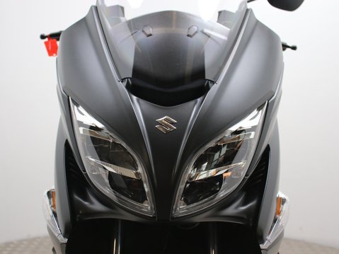 Suzuki Burgman 400 AN 400 AM2 18