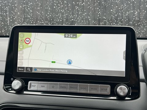 Hyundai KONA PREMIUM 24