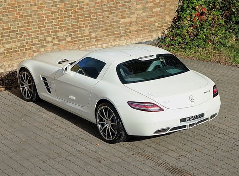 Mercedes-Benz SLS AMG 22