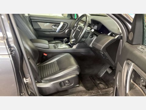 Land Rover Discovery Sport 2.0 Discovery Sport SE D Auto 4WD 5dr 9