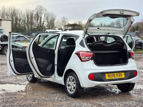 Hyundai i10 1.2 SE Hatchback 5dr Petrol Auto Euro 6 (87 ps) 11