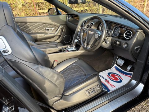 Bentley Continental GTC V8 23