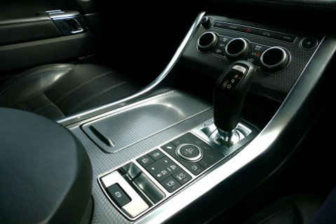 Land Rover Range Rover Sport 3.0 Range Rover Sport Autobiography Dynamic SDV6 Auto 4WD 5dr 32