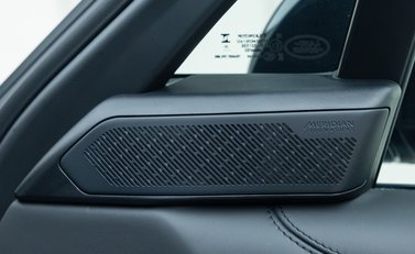 Land Rover Range Rover D350 AUTOBIOGRAPHY LWB 29