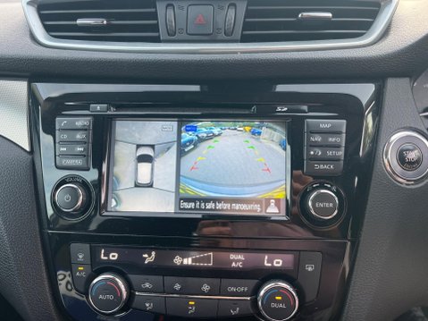 Nissan Qashqai 1.2 DIG-T N-Connecta XTRON Euro 6 (s/s) 5dr 32
