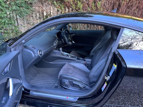Audi TT 2.0 TFSI Black Edition S Tronic Euro 6 (s/s) 3dr 26
