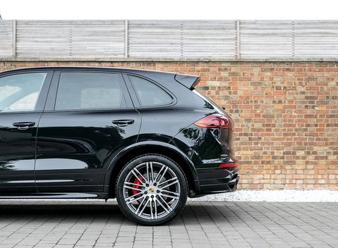 Porsche Cayenne Turbo 22