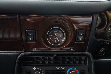 Aston Martin V8 Vantage X-Pack RESTORED 18