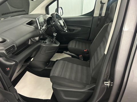 Vauxhall Combo Life 1.2 Turbo Energy Euro 6 (s/s) 5dr (7 Seat) 17