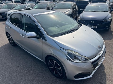 Peugeot 208 1.2 PureTech Allure Premium Euro 6 5dr 8