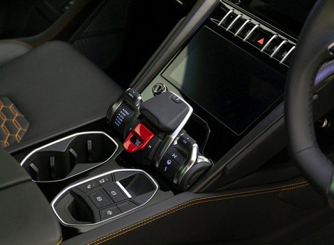 Lamborghini Urus 21