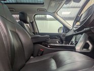 Land Rover Range Rover 3.0 Range Rover Vogue TDV6 Auto 4WD 5dr 30