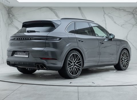 Porsche Cayenne TURBO E-HYBRID 6