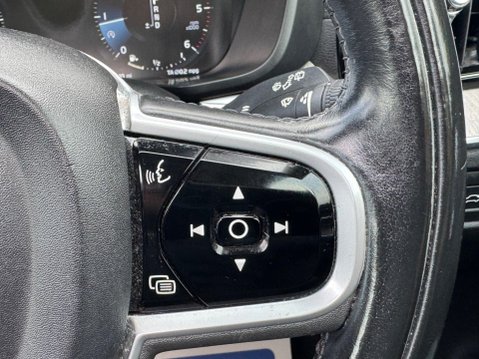 Volvo XC60 2.0 D5 PowerPulse Inscription Auto AWD Euro 6 (s/s) 5dr 51