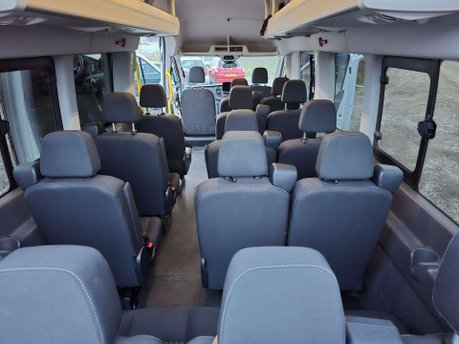 Ford Transit 2.0 460 EcoBlue Trend RWD L4 High Roof Euro 6 (s/s) 5dr (17 Seat, DRW) 23