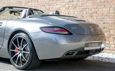 Mercedes-Benz SLS GT Roadster 24