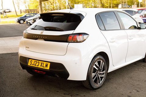 Peugeot 208 PURETECH ACTIVE PREMIUM PLUS S/S 8