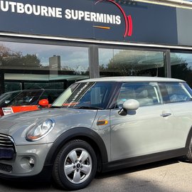 Mini Hatch Cooper 1.5 Petrol Manual Pepper Media 3 door - SAT NAV - 1 OWNER FSH