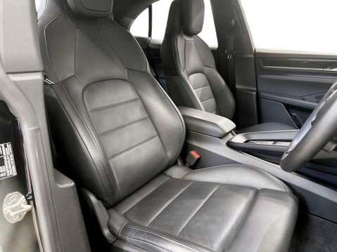 Porsche Macan 100kWh 4 SUV 5dr Electric Auto 4WD (408 ps) 1 Owner - Sensors - Bluetooth 11