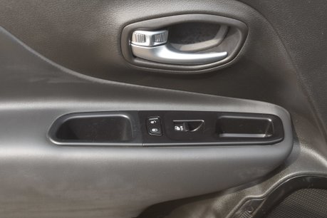 Jeep Renegade NIGHT EAGLE 16