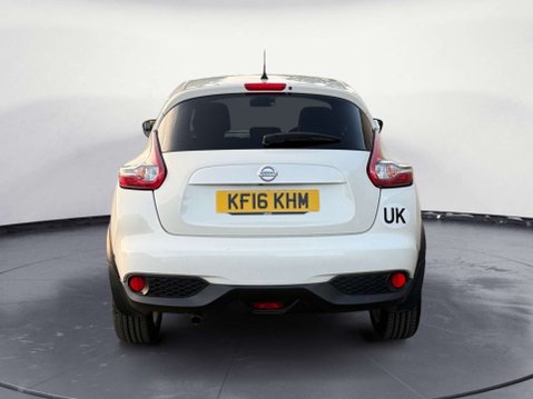 Nissan Juke 1.6 Juke N-Connecta CVT 5dr 4