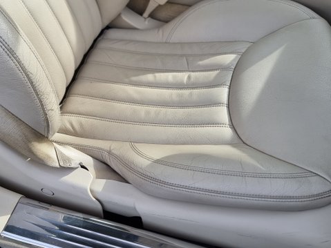 Mercedes-Benz SL Series SL500 16